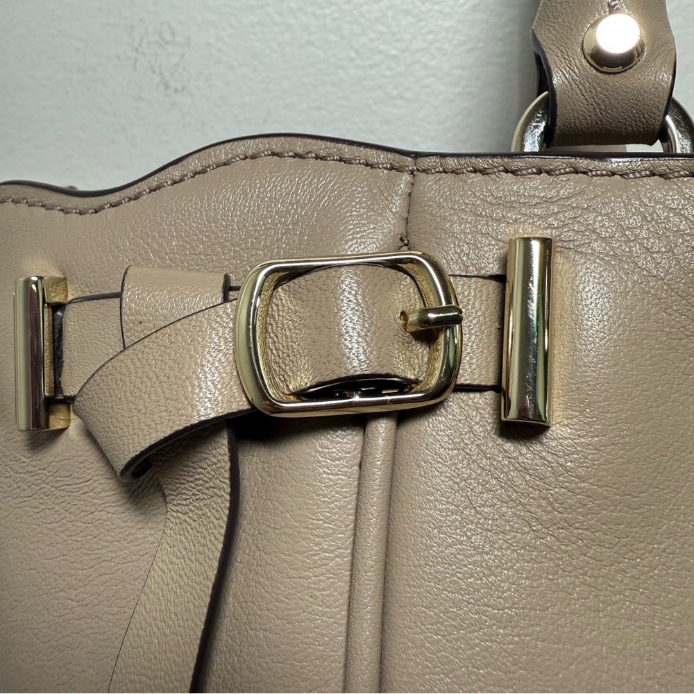 Michael Kors Beige Amelia Leather Tote Bag with Crossbody - Picture 6 of 16